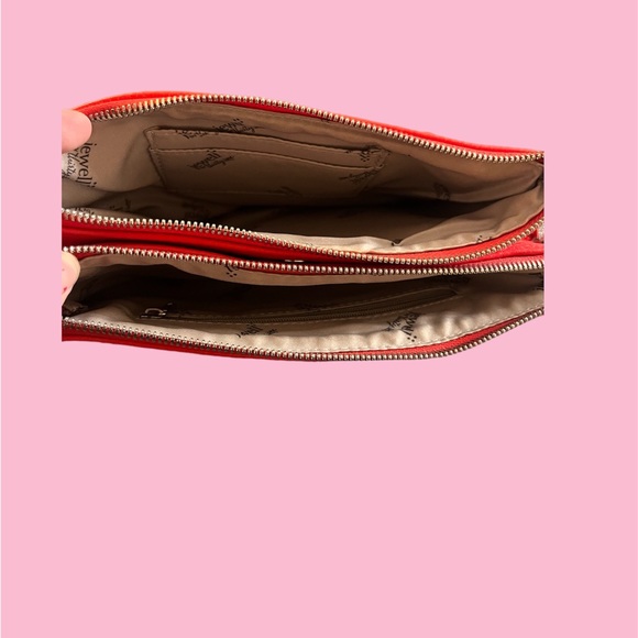 Small red clutch - Picture 3 of 3